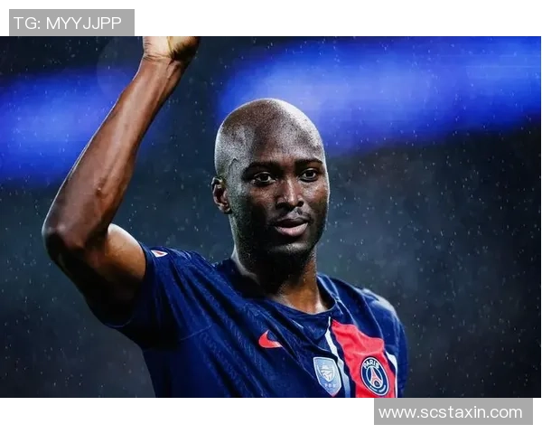 达尼洛在足球场上的传奇之路与个人成长故事解析